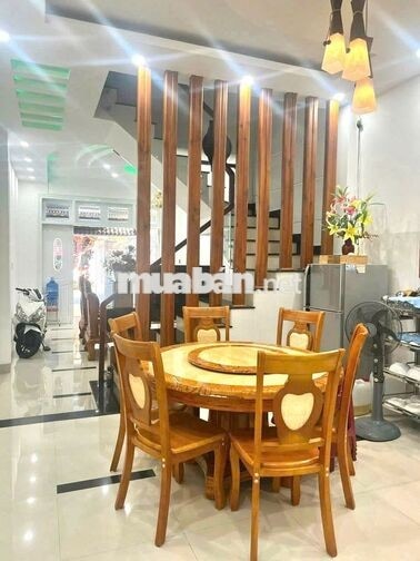 CHO THUÊ NHÀ NGUYÊN CĂN KHU BÀN CỜ TRUNG TÂM  GIÁ 20 TRIỆU/THÁNG