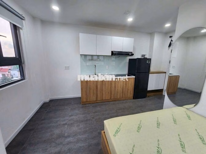 Căn Hộ 1 Phòng Ngủ Full Nội Thất Cao Cấp Ban Công 