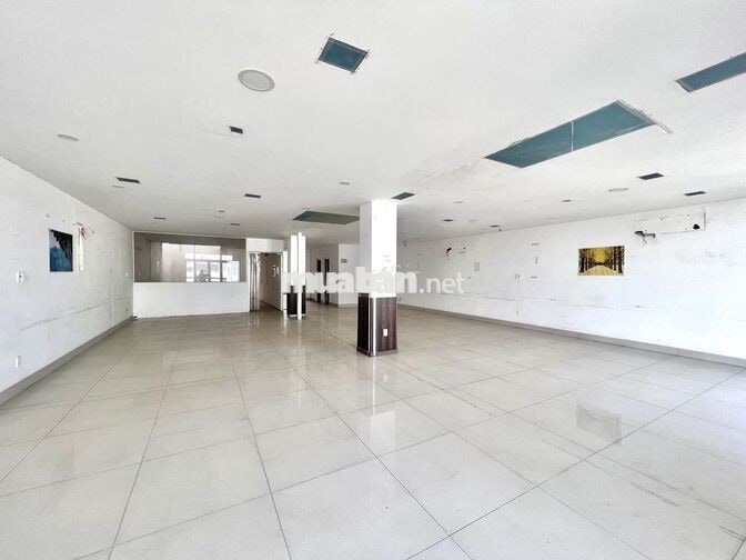 CHO THUÊ NHÀ KINH DOANH 4 TẦNG THÔNG SUỐT CÓ THANG MÁY KHU HÀ QUANG 2