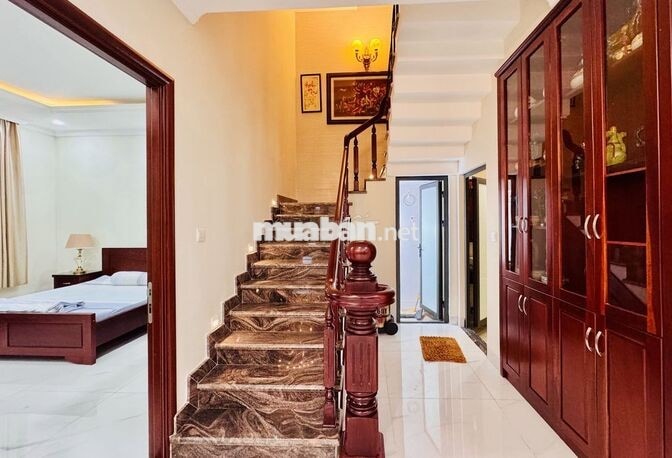 NHÀ MỸ GIA - SÂN RỘNG - 4 PHÒNG NGỦ FULL NỘI THẤT