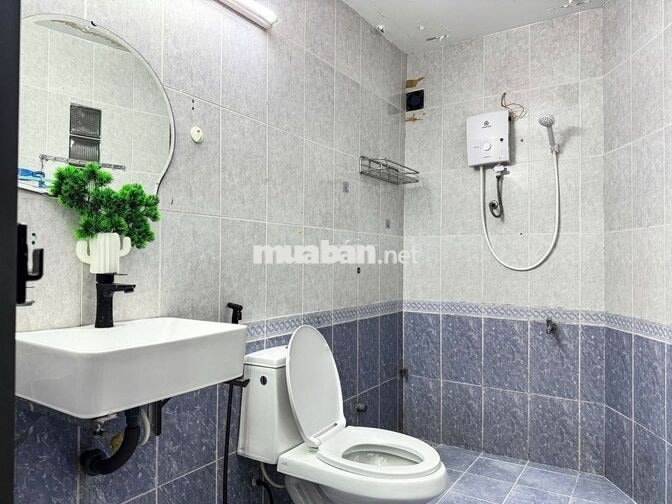 CHO THUÊ CH 2PN NGAY TT Q10 | PHÒNG TẮM RỘNG, GIẾNG TRỜI FULL NỘT THẤT