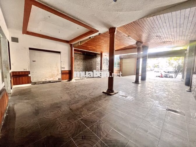 CHO THUÊ NHÀ KINH DOANH NGANG 9.3M MẶT ĐƯỜNG CHÍNH KHU TRUNG TÂM THÀNH