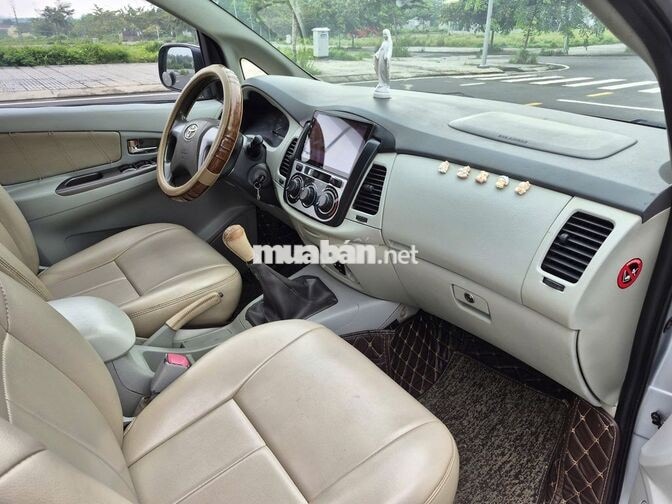 Toyota Innova 2014 8 chỗ Số Sàn