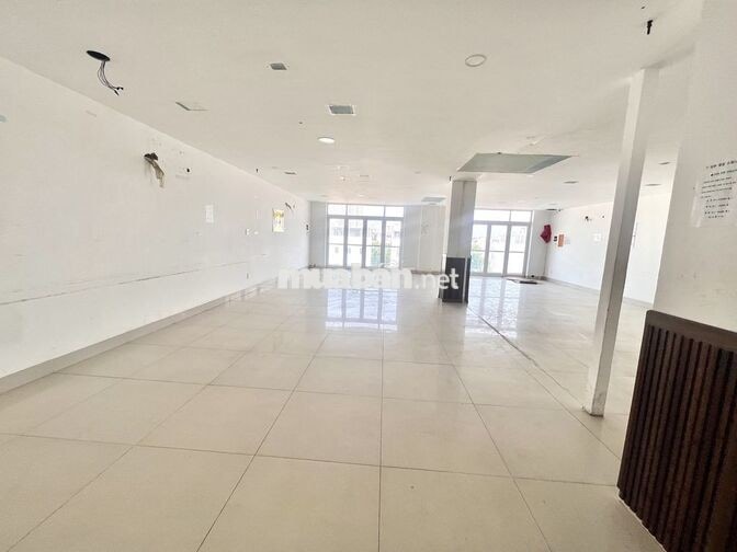 CHO THUÊ NHÀ KINH DOANH 4 TẦNG THÔNG SUỐT CÓ THANG MÁY KHU HÀ QUANG 2