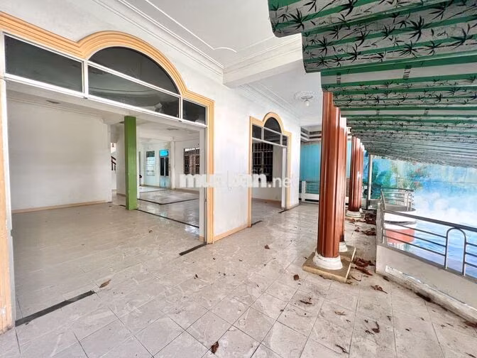 CHO THUÊ NHÀ KINH DOANH NGANG 9.3M MẶT ĐƯỜNG CHÍNH KHU TRUNG TÂM THÀNH