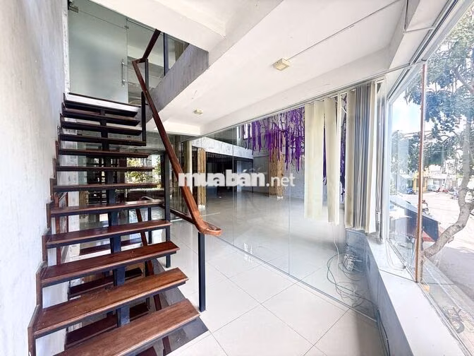 CHO THUÊ NHÀ KINH DOANH 4 TẦNG KHU BÀN CỜ TTTP GIÁ 39TRIỆU/THÁNG