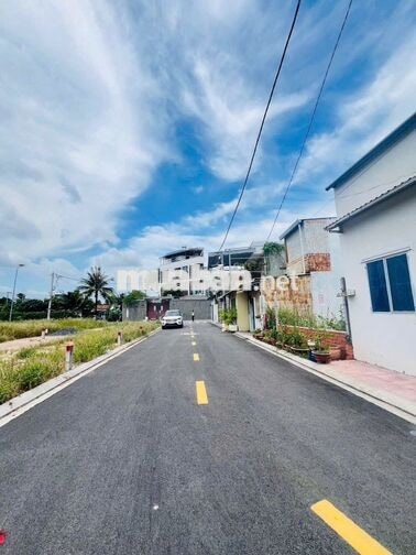 BÁN ĐẤT VEN SÔNG - 60M2 GIÁ 3TỶ - CẬN THỦ ĐỨC GẦN CV MẮT PHƯỢNG SỔ SẴN