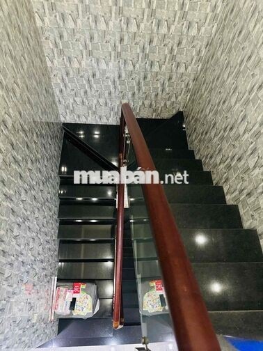 Nhà 1 trệt 2 lầu 4PN 3WC hẻm đường 6 Linh Tây gần Phạm Văn Đồng