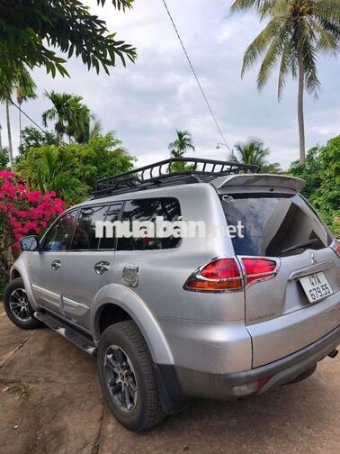 Mitsubishi Pajero Sport 4x4 7 chỗ Bạc