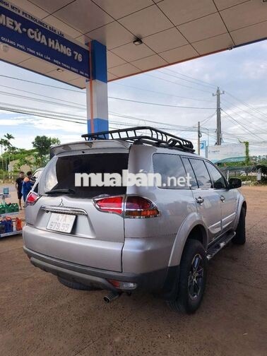 Mitsubishi Pajero Sport 4x4 7 chỗ Bạc