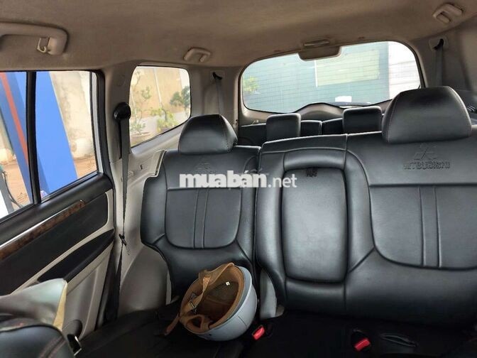 Mitsubishi Pajero Sport 4x4 7 chỗ Bạc