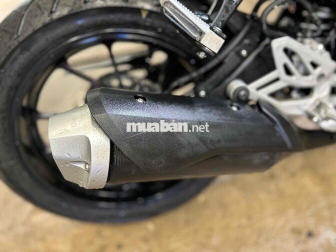 Yamaha R15 V4 VVA 2022 Đen 105 km