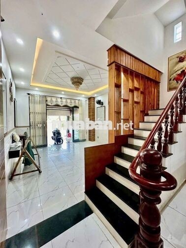 Cho thuê nhà 1 trệt 2 lầu gần thành phố mới Bình Dương dương