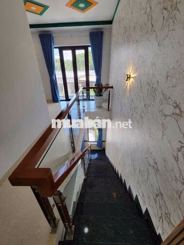 chính chủ kẹt tiền hạ giá căn này còn 3tỷ500 DT 5x20