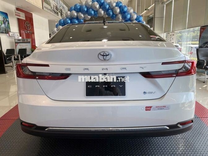 Toyota Camry Hybrid Trắng Xăng lai điện 2.5 HYBRID