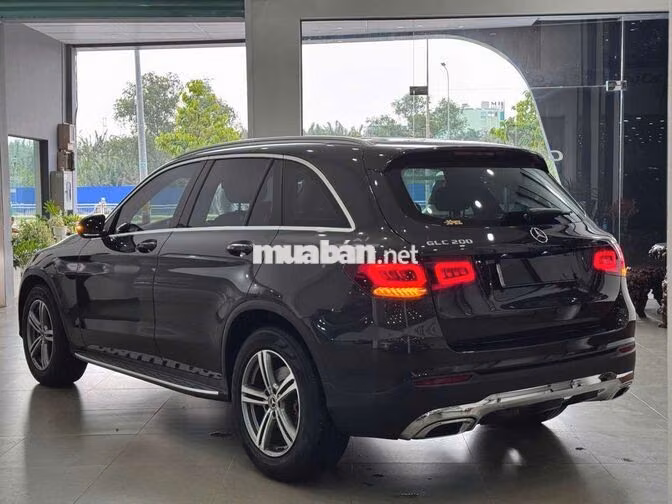 Mercedes-Benz GLC 200 2022 Xám titan cực đẹp