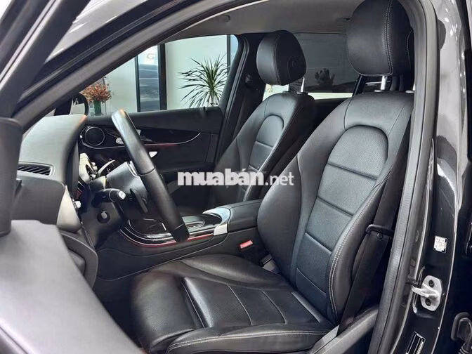 Mercedes-Benz GLC 200 2022 Xám titan cực đẹp