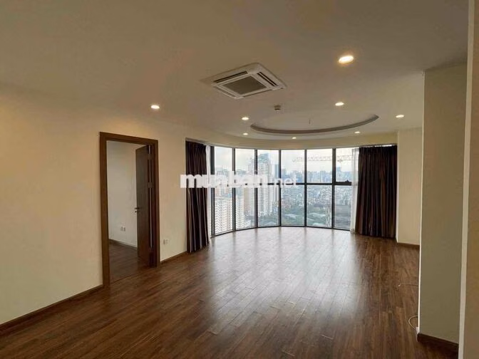Cho thuê văn phòng toà Golden palm 21 Lê văn lương 120m2 giá chỉ 18t