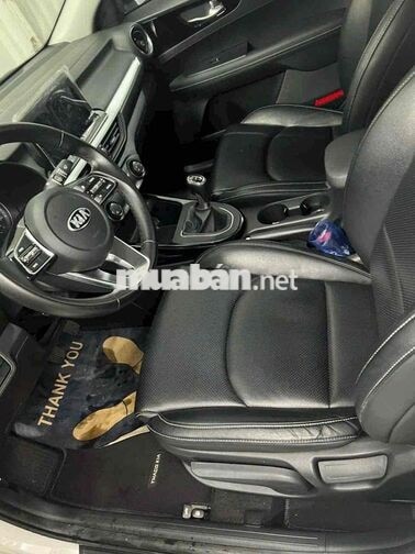 Kia Cerato Trắng 5 chỗ