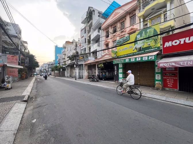 ⭐️Bán nhà DT:4x17m Mặt tiền kinh doanh Nguyễn Đình Chiểu, P4