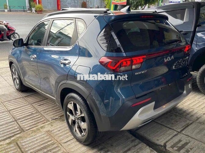 Kia Sonet Premium Xanh