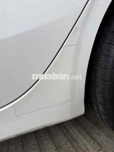 Kia Cerato Trắng 5 chỗ