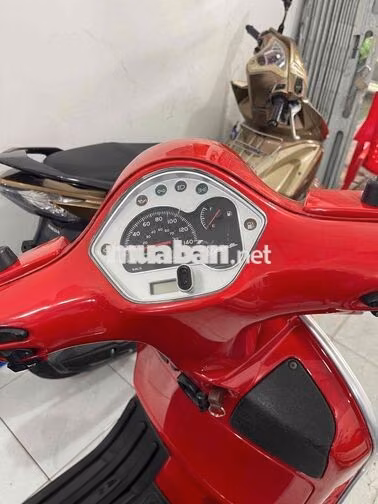 Piaggio Vespa GTS 125 2017 Đỏ