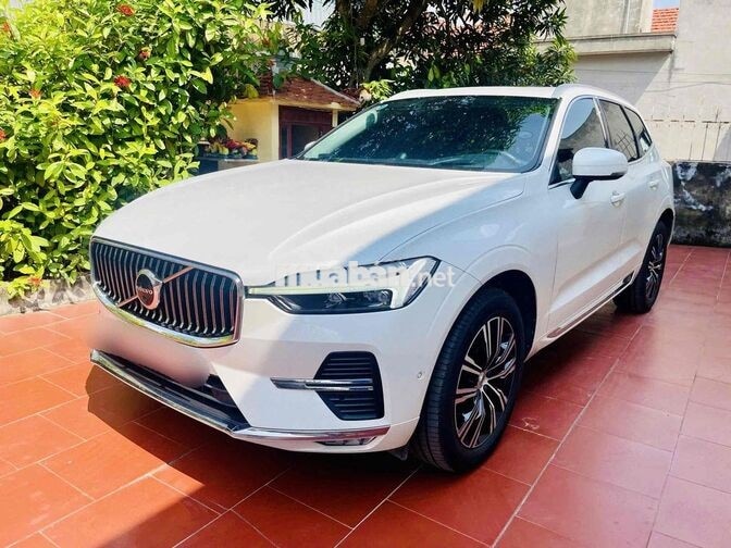 Volvo XC60 B6 Inscription 2022 Trắng Nội Thất Đen