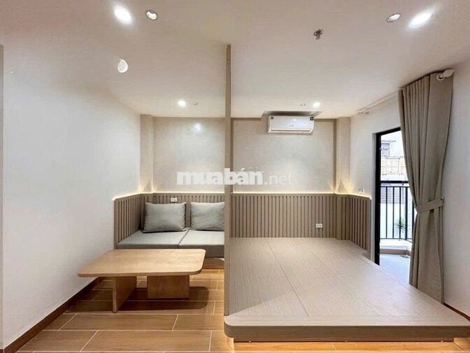 NHÀ MỚI STUDIO-  1N1K FULL ĐỒ MỚI BAN CÔNG NGAY TRUNG TÂM CẦU GIẤY