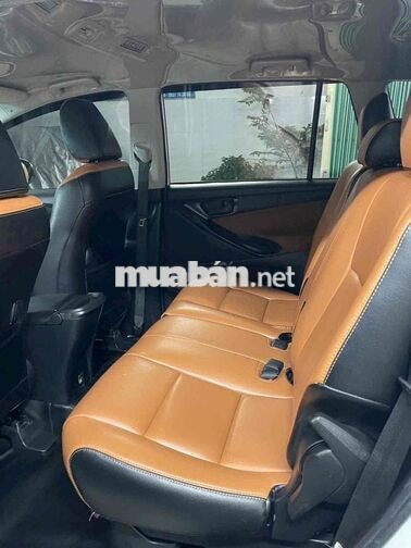 Toyota Innova 2.0 E Trắng Xe gia đình