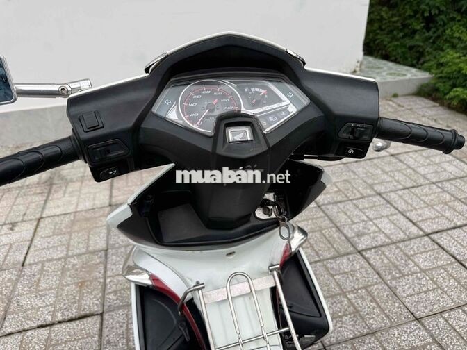 Honda Air Blade 2009 Trắng Xăng