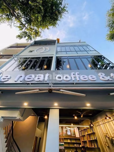 Cho thuê nhà mt trường sa p3 tân bình, dt 8x7m, trệt 2 lầu, sân thượng