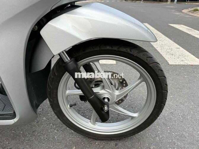Honda Vision 2026 Thể thao Bạc