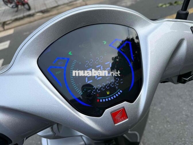 Honda Vision 2026 Thể thao Bạc