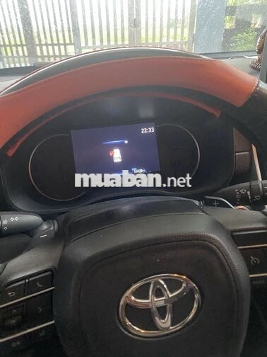 Toyota Innova Cross 2024 Trắng 8 chỗ Indonesia