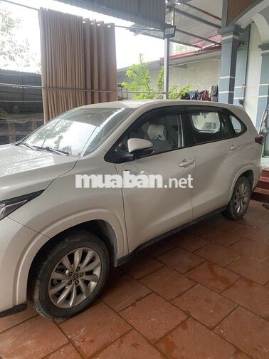 Toyota Innova Cross 2024 Trắng 8 chỗ Indonesia