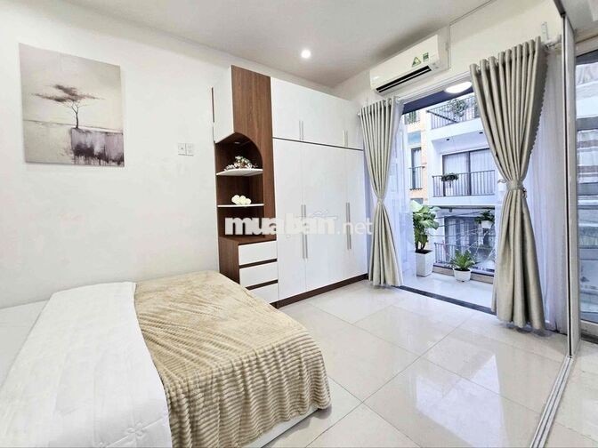 CĂN HỘ BAN CÔNG FULL NỘI THẤT GẦN UMP VẠN HẠNH MALL TRUNG TÂM Q10 Q1