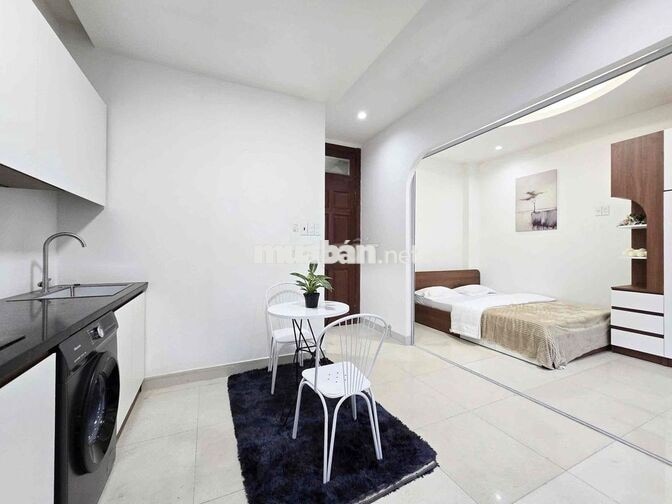 CĂN HỘ BAN CÔNG FULL NỘI THẤT GẦN UMP VẠN HẠNH MALL TRUNG TÂM Q10 Q1