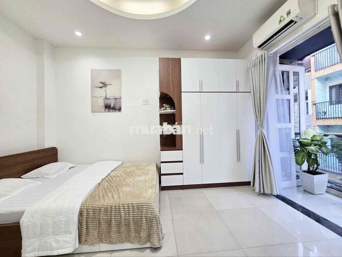 CĂN HỘ BAN CÔNG FULL NỘI THẤT GẦN UMP VẠN HẠNH MALL TRUNG TÂM Q10 Q1