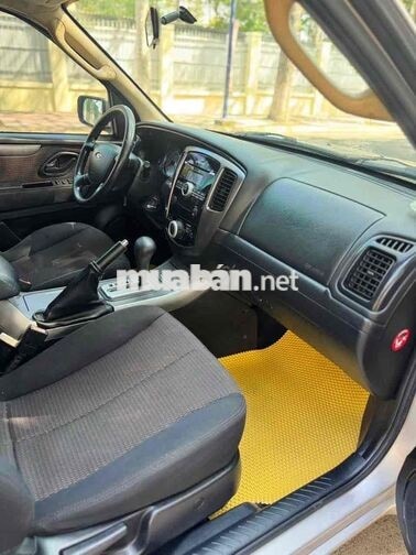 Ford Escape 2010 STD Bạc 120.000 km