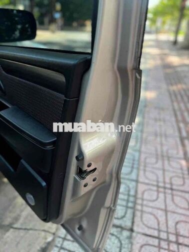 Ford Escape 2010 STD Bạc 120.000 km