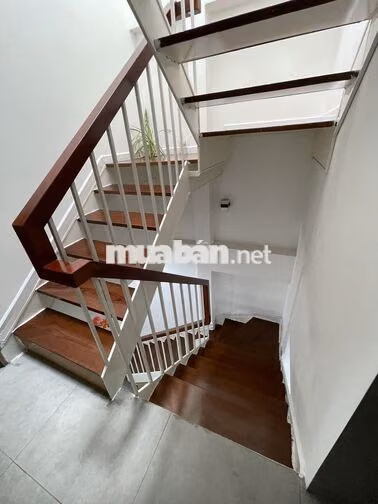Hạ giá 300tr bán nhanh căn nhà 3C cư xá Phú Bình, dt4x12m 3 tầng lầu 