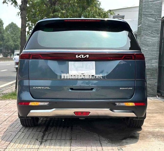 Kia Carnival Signature 2024 Xanh Ngọc 32.000 km