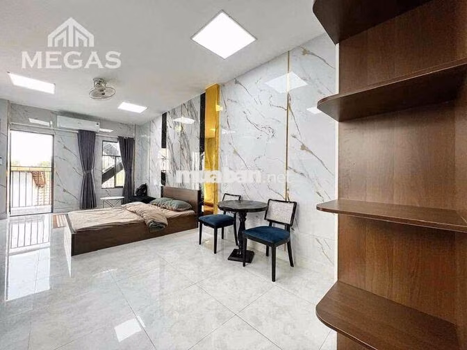 CHO THUÊ STUDIO CỬA SỔ TRỜI NGAY VÒNG XOAY DÂN CHỦ, QUẬN 3
