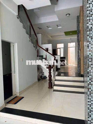 Cho Thuê Nguyên Căn Nhà Mặt Tiền Tạ Quang Bửu Kế Bên Siêu Thị Aeon. Q8