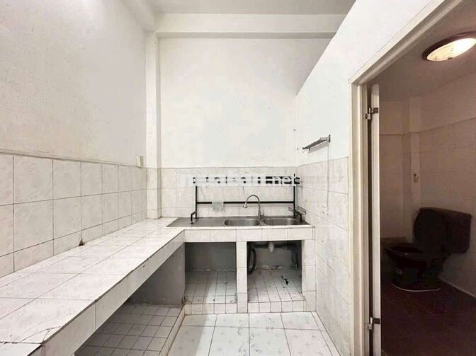 Cho thuê nhà nguyên căn.Đường Huỳnh Văn Bánh, Phường 17.Quận Phú Nhuận