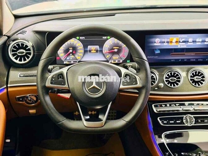 Mercedes E300 AMG W213 Model 2017 Trắng 1 chủ