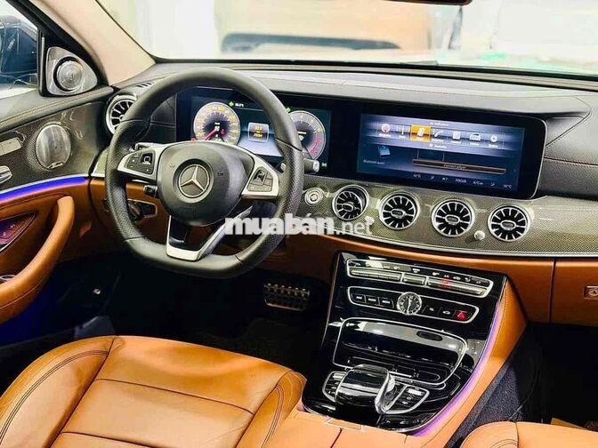 Mercedes E300 AMG W213 Model 2017 Trắng 1 chủ