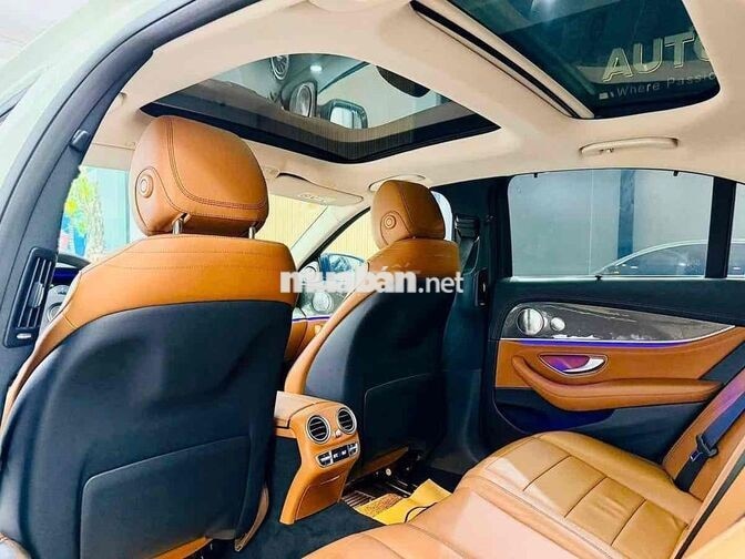 Mercedes E300 AMG W213 Model 2017 Trắng 1 chủ