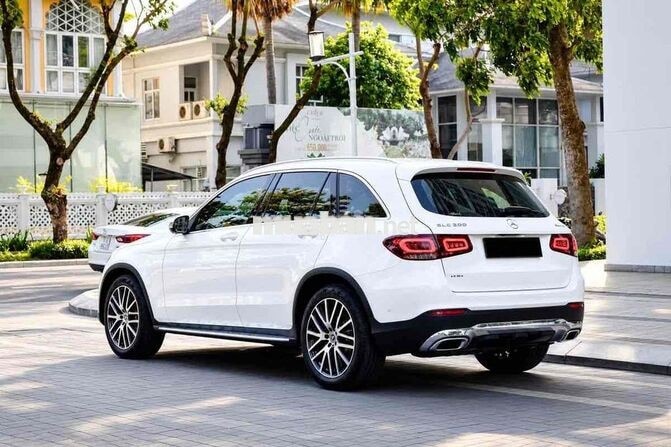 Mercedes GLC 200 4MATIC 2022 Trắng V1 XHĐ 1,2 tỷ
